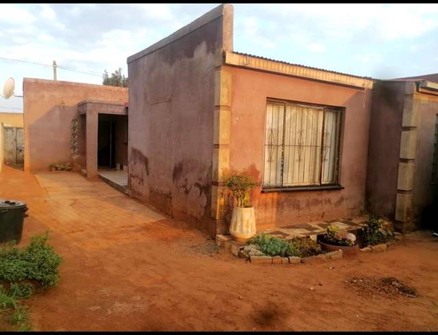 3 BEDROOM HOUSE FOR SALE IN ROODEKOP